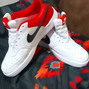 Meet your Posher, Dustin